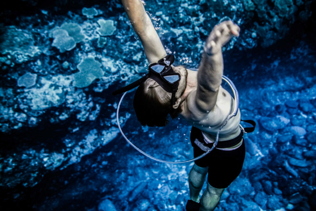 How to make Underwater Bubble Rings Easy steps